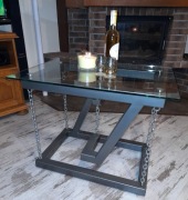 Stolik loftowy lewitujący, szklany hartowany blat,