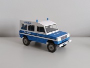 Policja radiowóz Honker  FSO model kartonowy milicja Mo