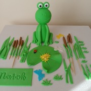 Żaba na tort roczek figurki dekoracje cukrowe 