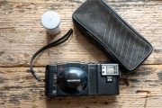 Olympus XA3 kultowy bardzo mały aparat ze świetnym obiektywem piękny zestaw