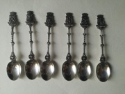 ZESTAM  6 ŁYŻECZEK  SREBRZONYCH SYGNOWANYCH !!