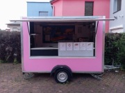 Przyczepa gastronomiczna food truck lody gofry hot- dog z urządzeniami 