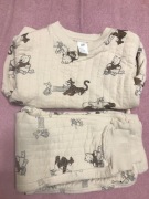 Komplet dresowy HM kubuś puchatek 104