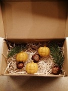 Świeczki, mydełka, sole i kule do kąpieli, miodzi!