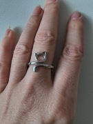 Nowy pierścionek kot w kolorze srebrnym regulowany kod1078