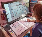 Powiększalnik dla osoby słabowidzącej 