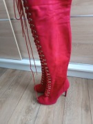 Czerwone sznurowane kozaki 