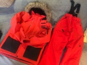 Kombinezon dwuczęściowy marki Spyder gratis rękawice