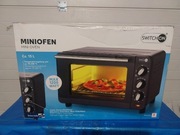 Mały piekarnik na 230V,  moc 1200W, prawie nie używany.
