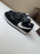 Nike NIKE MD VALIANT
