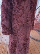 Sprzedam futro z kóz. 