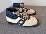 Buty narciarskie PRL retro / rozmiar 22/35 EU 