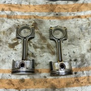 Tłok z korbowodem do Volvo V50 1.8 Benzyna ( B 4184 S11 ) - używany 