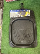 Uniwersalne dywaniki samochodowe firmy Michelin