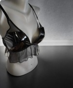 Markowy biustonosz ozdobny top Tezenis r 85B czarny lateksowy