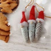 ZAWIESZKI SZYSZKOWE MIKOŁAJE SKRZATY NA CHOINKĘ, ŻYRANDOL