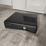 Konsola Microsoft XBOX 360 S Model 1439 - brak dżwięku