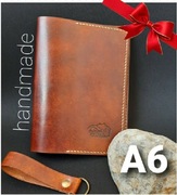 Etui okładka skórzane na notes A6 z motywem górskim, książeczkę żeglarską