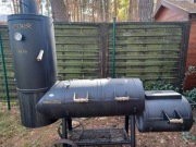 Grill King z wędzarnią firmy Smoker