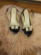 Sandały na obcasie | 36 wkładka 23 | beżowo czarne lakierowane  7 cm