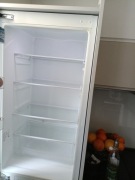 Chłodziarko-zamrażarka marki Samsung RL27TDFSW biała do zabudowy 