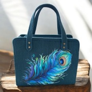 Torebka z piórkiem. Ręcznie robiona torebka damska w kolorze turkusowym