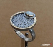 Stylowy pierścionek srebrny z opalem