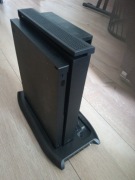 Xbox One X 1TB z podstawką chłodzącą + Pad