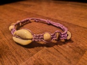 Fioletowa bransoletka muszelki makrama handmade