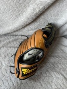 Rękawica baseballowa Brett 