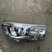 Lampa prawa przód Toyota Hilux