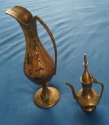 Stare dzbanki,amfory z mosiądzu , 2szt .