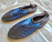 Odstąpię cały komplet  na zdjęciach za 200 zl