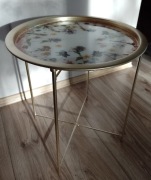 Stolik ozdobny metal i żywica epoksydowa