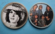 2 lusterka kieszonkowe PRL - aktorka i Bon Jovi 