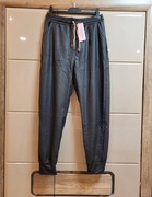 ocieplane spodnie z eko skóry czarne joggery 