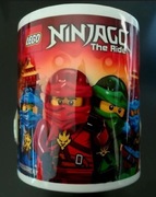 Kubek ceramiczny 330 ml z LEGO Ninjago – energia mistrza Spinjitzu!