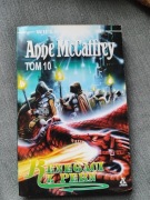 Anne McCaffrey "Jeźdcy smoków z Pern" tom 10