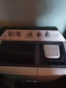 Sprzedam pralkowirówke sprawna