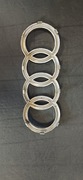AUDI A4 S4 B9 ZNACZEK EMBLEMAT ATRAPY CHŁODNICY PRZÓD 8T0853605