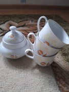 Cukiernica i 3 filizanki wawel