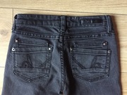 Czarne rurki nablyszczane medicine 34r.