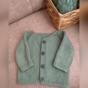 Sweterek niemowlęcy handmade 6-9 mcy