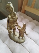 Figurka z brązu żółtego 