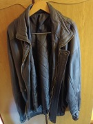 Używana kurtka skórzana męska, czarna,w bardzo dobrym stanie. Rozmiar XL.