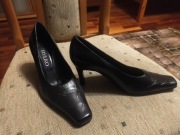 RYŁKO nr 36  wygodne i eleganckie czółenka szpilki skóra