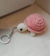 Żółwik maskotka na szydełku, brelok