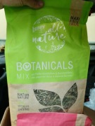 Pokarm dla krulikow i świnek morskich Bunny Botanicals Maci Mix trzy smaki