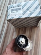 Napinacz paska klinowego Alfa Romeo, Fiat, Lancia, Saab, Opel OE 55184980