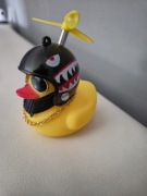 Gumowa kaczka w Kasku -swietny gadżet!!